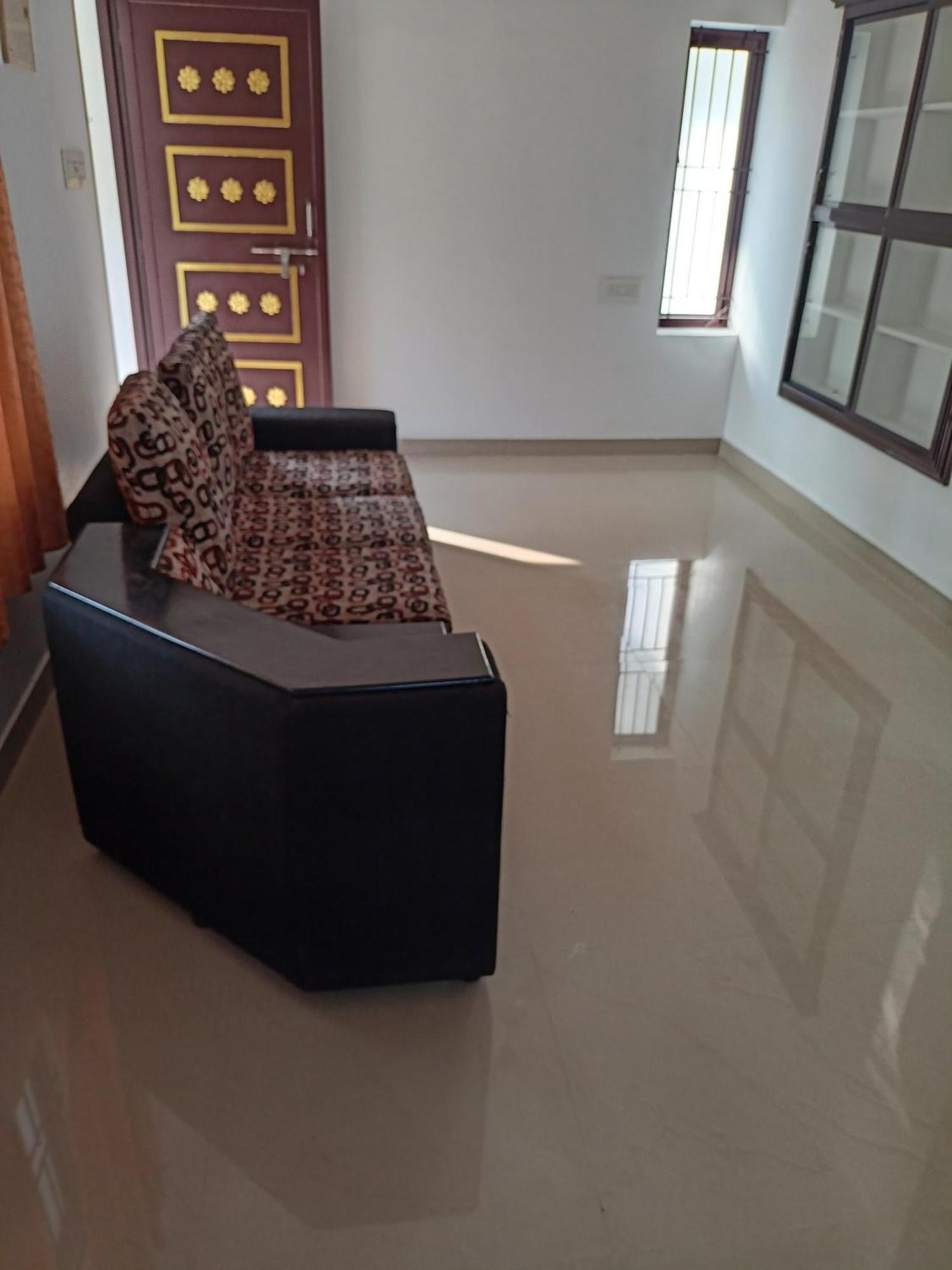 Space Villa Homestay Irimbranallur Extérieur photo